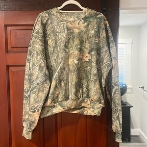 Kacey Musgraves Deeper Well Tour Camo Sweatshirt 
Size XL